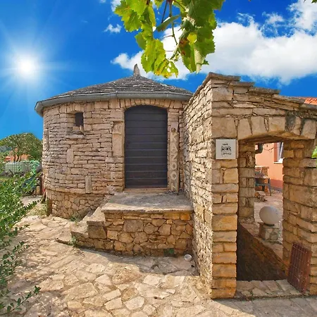 Hébergement de vacances Mit Privatpool Fuer 16 Personen Ca 245 Qm In Pula-fondole, Istrien Istrische Riviera Štinjan