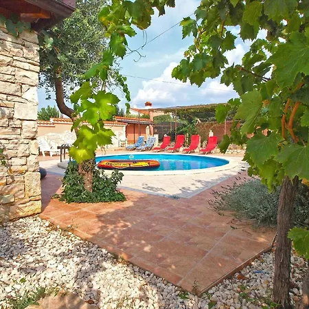 Mit Privatpool Fuer 16 Personen Ca 245 Qm In Pula-fondole, Istrien Istrische Riviera *